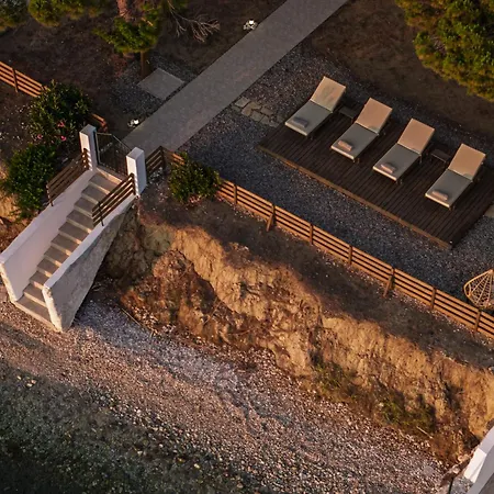 Vera - Brand New Seafront Villa! * 阿里克斯